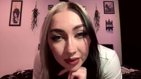 Snapshot of amandavampp chatting on December 2025 03:49:02 AM AmandaVamp online show from December 2025 03:49:02 AM