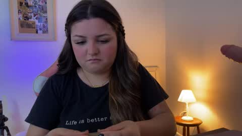 Amandha online show from November 2025 06:57:02 PM