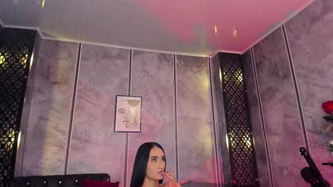 Snapshot of amara_lewiis chatting on September 2025 12:18:01 PM Amara Lewis online show from September 2025 12:18:01 PM