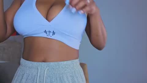 Snapshot of amara_queen_ chatting on July 2026 11:58:02 AM Amara online show from July 2026 11:58:02 AM