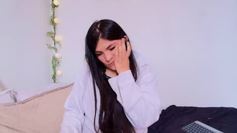 Snapshot of amara_vega chatting on June 2026 02:33:01 PM Amara Vega online show from June 2026 02:33:01 PM