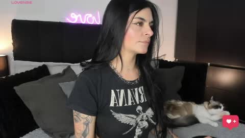 Snapshot of amarae chatting on May 2026 12:19:02 AM Amara online show from May 2026 12:19:02 AM