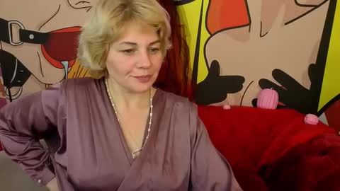 Sofia online show from October 2025 08:31:01 PM