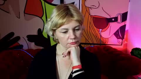 Sofia online show from November 2025 02:54:01 PM