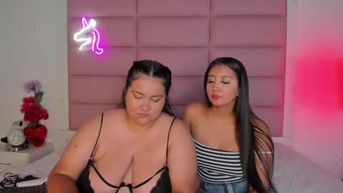 amaranttaylunay online show from April 2026 08:18:01 PM