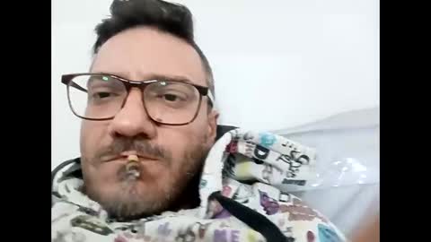 Snapshot of amaras5 chatting on November 2025 12:42:02 AM amaras5 online show from November 2025 12:42:02 AM