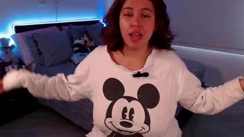 Snapshot of amarat_jolie chatting on January 2025 04:15:01 PM Mila online show from January 2025 04:15:01 PM