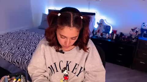 Snapshot of amarat_jolie chatting on January 2025 05:39:01 PM Mila online show from January 2025 05:39:01 PM