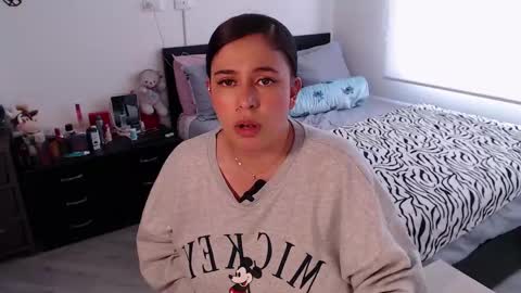 Snapshot of amarat_jolie chatting on February 2025 07:24:02 PM Mila online show from February 2025 07:24:02 PM