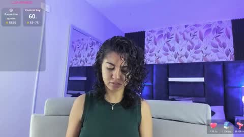 Emily online show from November 2025 10:25:02 AM