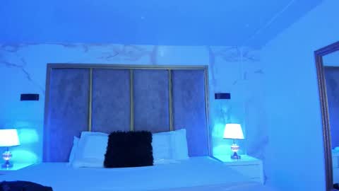 Emily online show from December 2025 11:28:02 AM