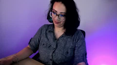 Snapshot of amaryllis_vizcaya chatting on December 2024 09:13:01 PM Katt online show from December 2024 09:13:01 PM