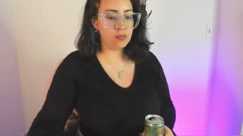 Snapshot of amaryllis_vizcaya chatting on March 2025 11:18:02 PM Katt online show from March 2025 11:18:02 PM