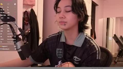 leash online show from February 2026 03:18:01 AM