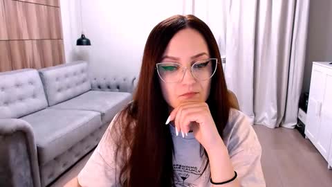 Izza online show from February 2025 12:59:01 PM