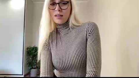 Snapshot of amazingkelly chatting on May 2026 08:30:02 AM Kelly online show from May 2026 08:30:02 AM