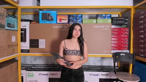 Snapshot of ambarina_ chatting on May 2026 11:31:02 AM Ambarina online show from May 2026 11:31:02 AM