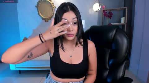 Snapshot of ambarjames_ chatting on September 2025 11:56:01 AM Ambar online show from September 2025 11:56:01 AM