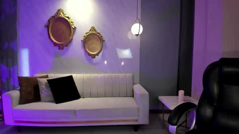 Snapshot of ambarjames_ chatting on October 2025 11:21:01 AM Ambar online show from October 2025 11:21:01 AM
