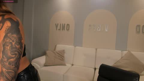 Snapshot of ambarowens chatting on January 2026 04:04:02 AM ambarowens online show from January 2026 04:04:02 AM