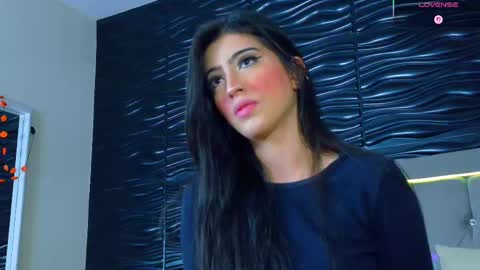 amber_bull online show from November 2025 12:25:01 PM