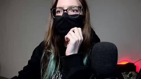 Amber non-nude model online show from September 2025 11:10:01 PM