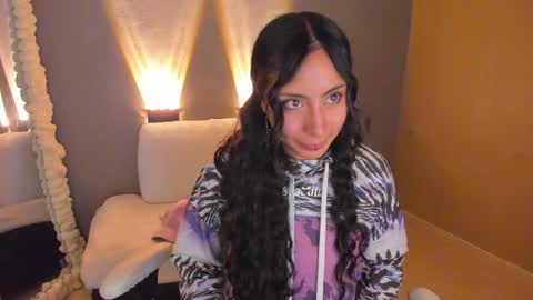 amber_curly online show from February 2025 10:48:02 PM