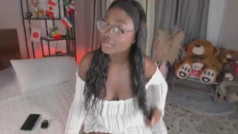 Snapshot of amber_maxwell chatting on July 2026 09:17:01 PM Amber online show from July 2026 09:17:01 PM
