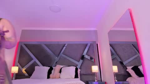 Amber  online show from February 2025 11:49:01 AM