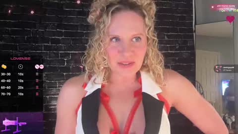 Amber Jade online show from November 2025 01:05:01 AM
