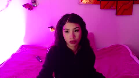 Snapshot of amberjeong chatting on December 2024 09:48:01 PM Amber Jeong online show from December 2024 09:48:01 PM