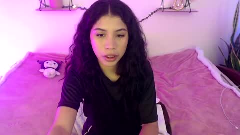 Snapshot of amberjeong chatting on December 2024 03:05:02 AM Amber Jeong online show from December 2024 03:05:02 AM