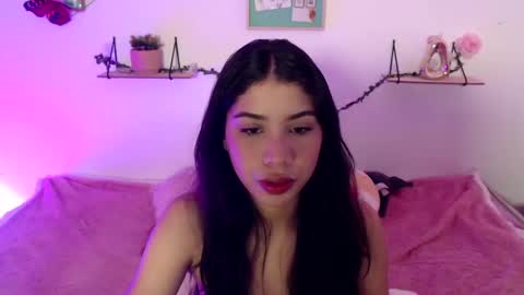 Snapshot of amberjeong chatting on December 2024 08:58:02 PM Amber Jeong online show from December 2024 08:58:02 PM