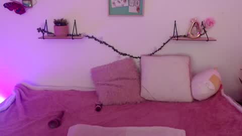 Snapshot of amberjeong chatting on December 2024 09:40:02 PM Amber Jeong online show from December 2024 09:40:02 PM