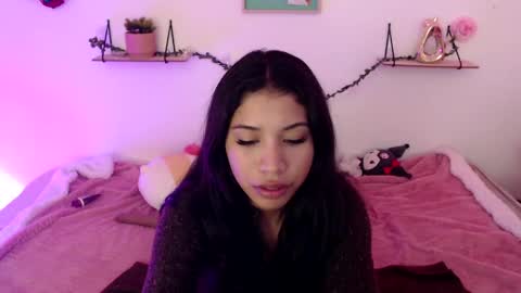 Snapshot of amberjeong chatting on December 2024 09:00:02 PM Amber Jeong online show from December 2024 09:00:02 PM