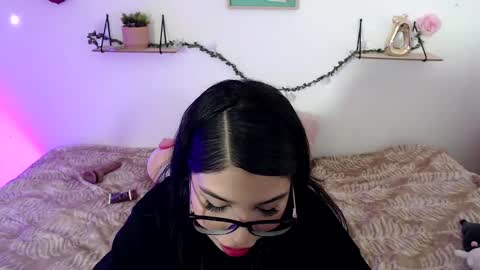 Snapshot of amberjeong chatting on December 2024 01:26:02 AM Amber Jeong online show from December 2024 01:26:02 AM