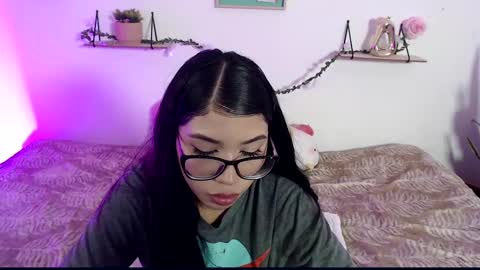 Snapshot of amberjeong chatting on January 2025 02:50:02 AM Amber Jeong online show from January 2025 02:50:02 AM