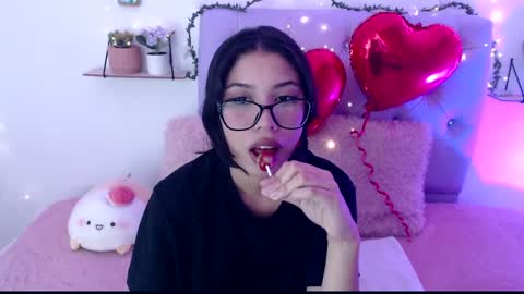 Snapshot of amberjeong chatting on February 2025 09:38:02 PM Amber Jeong online show from February 2025 09:38:02 PM