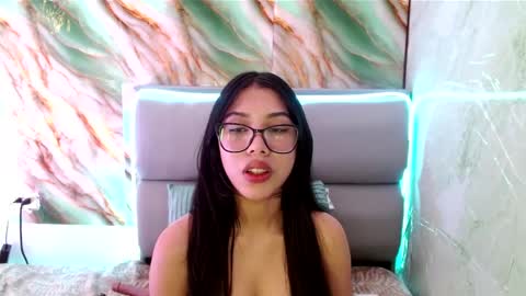 Snapshot of amberjeong chatting on February 2025 09:58:01 PM Amber Jeong online show from February 2025 09:58:01 PM