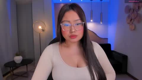 Amber  online show from March 2025 10:48:02 PM