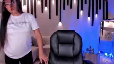 Amber  online show from September 2025 11:04:01 PM