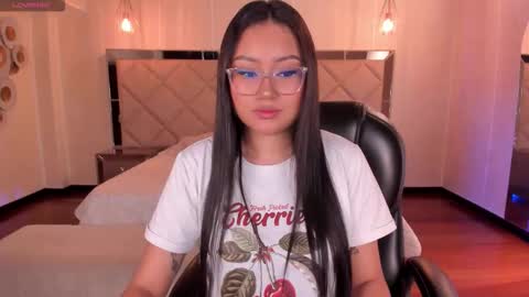 Amber  online show from November 2025 02:43:02 AM