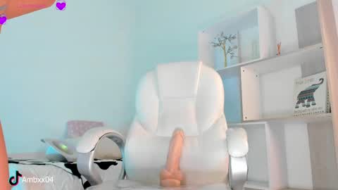 Amber online show from September 2025 07:36:01 PM