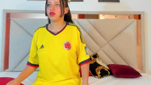 Snapshot of amberqueenx1 chatting on February 2026 12:01:01 PM amberqueenx1 online show from February 2026 12:01:01 PM