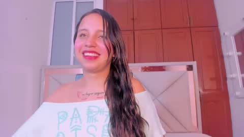 Snapshot of amberqueenx1 chatting on February 2026 11:44:01 AM amberqueenx1 online show from February 2026 11:44:01 AM