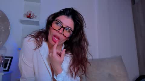 Amber Redzee online show from November 2025 12:05:02 AM