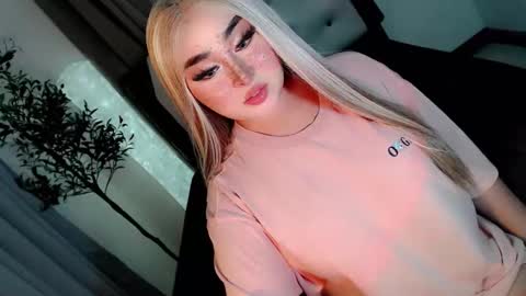 amelia_nicole08 online show from November 2025 11:26:01 PM