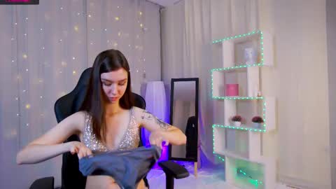 Anna online show from January 2025 06:12:01 AM