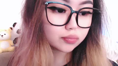 Amelia online show from May 2026 09:42:02 PM
