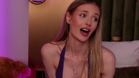 Amelia online show from April 2026 07:11:02 AM